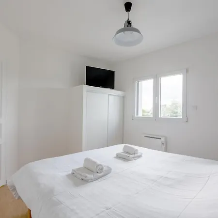 La Des Amiets: 250m², Confort, Piscine, Mer A 500m Villa *